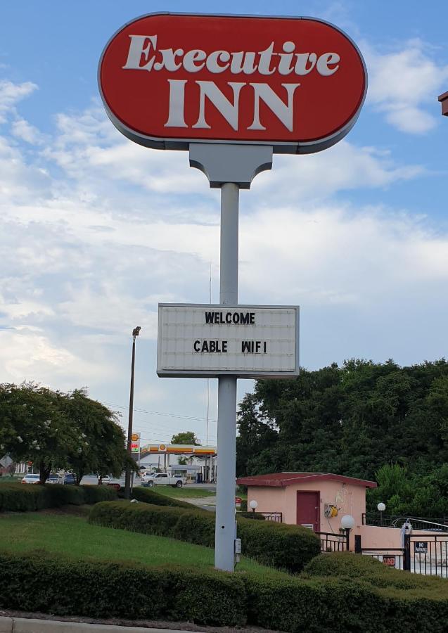 Executive Inn Kershaw Экстерьер фото