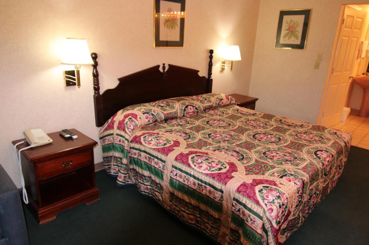 Executive Inn Kershaw Экстерьер фото