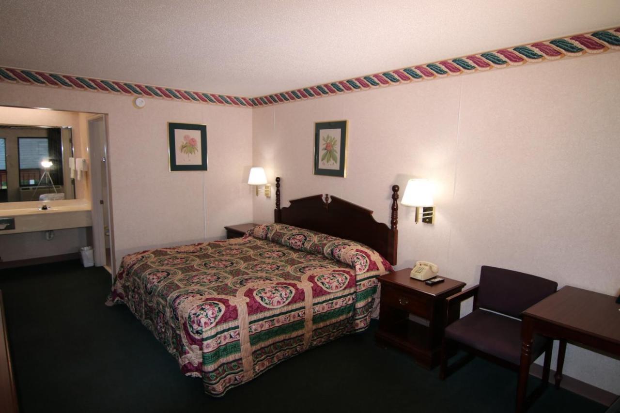 Executive Inn Kershaw Экстерьер фото