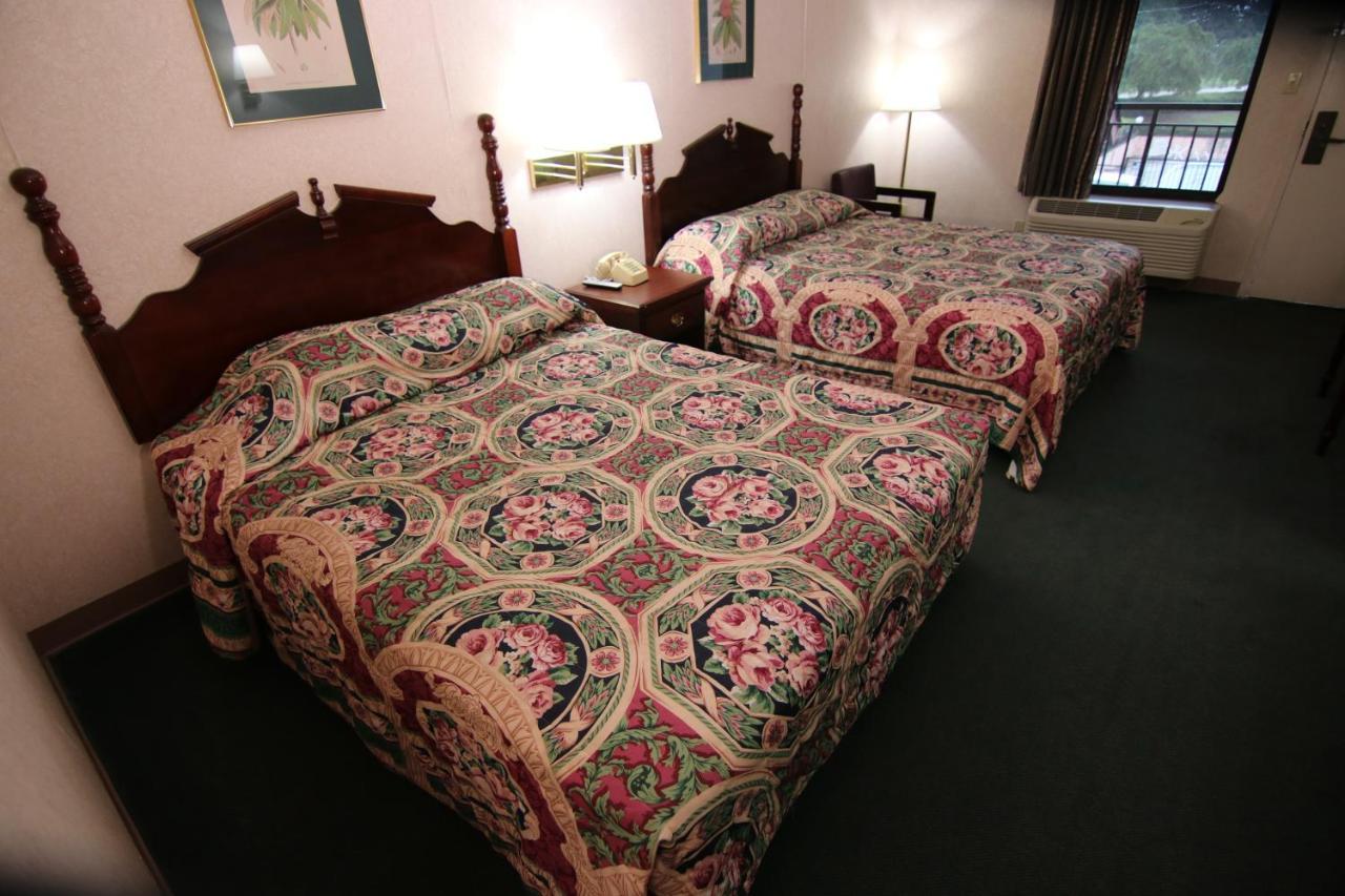 Executive Inn Kershaw Экстерьер фото
